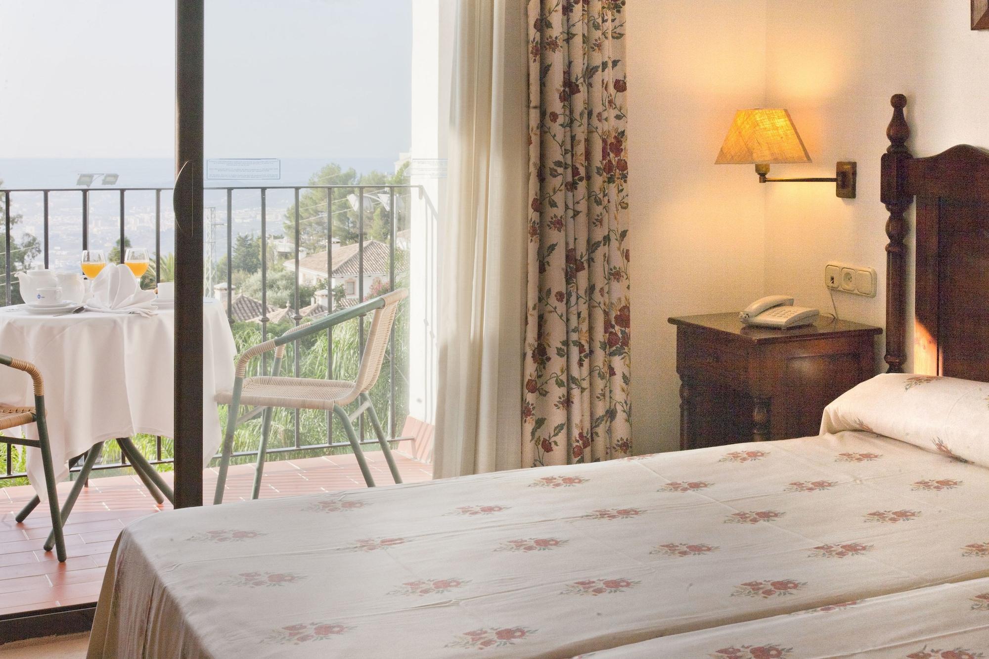 ทีอาร์เอช มิคาส โฮเต็ล Hotel มิฮาส ภายนอก รูปภาพ